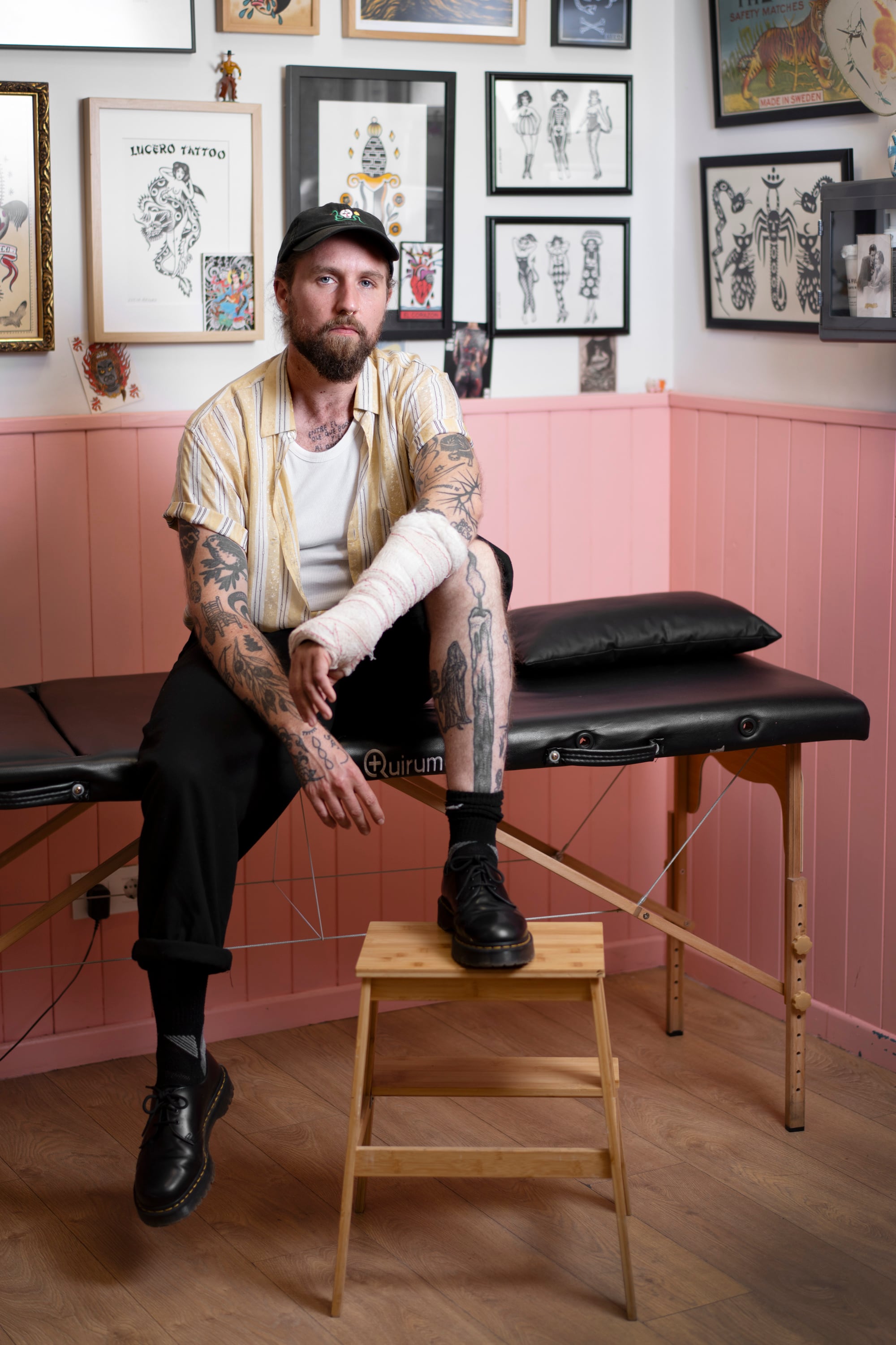 Arte y tatuaje sevillano contra el cliché andaluz