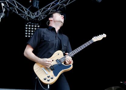 El vocalista Jim Adkins de la banda Jimmy Eat World.