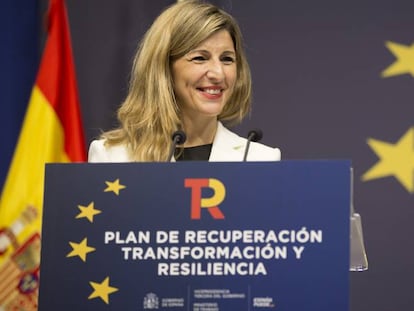 La vicepresidenta tercera del Gobierno y ministra de Trabajo y Economía Social, Yolanda Díaz, este lunes en rueda de prensa.