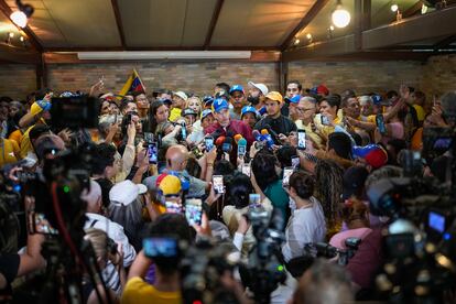 Henrique Capriles, ofrece una rueda de prensa el domingo 25 de junio de 2023. 