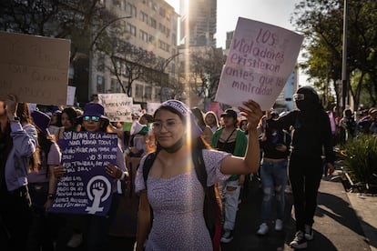 Miles de mujeres salieron a marchar en conmemoración del día internacional de la mujer, este 8 de marzo de 2023, en Ciudad de México. 