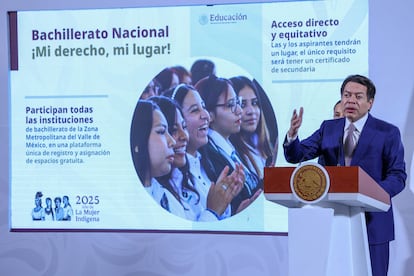 Mario Delgado habla sobre el programa 'Bachillerato Nacional' en una conferencia matutina de febrero de 2025. 