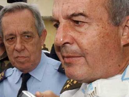 José Antonio Beltrán (izquierda) y Vicente Navarro, en 2003.