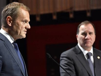 El presidente de Consejo Europeo, Donald Tusk (i), en la Cumbre Social de la UE, este viernes en Gotemburgo (Suecia).