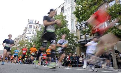 Participantes en la última edición de la carrera popular Behobia-San Sebastián, en la provincia de Gipuzkoa.