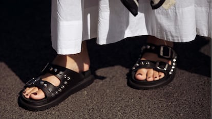 Las sandalias de Skechers son una apuesta segura. GETTY IMAGES.