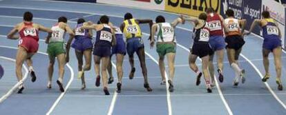 Salida de la primera semifinal de los 1.500 metros, ganada por Arturo Casado, el primero por la izquierda.