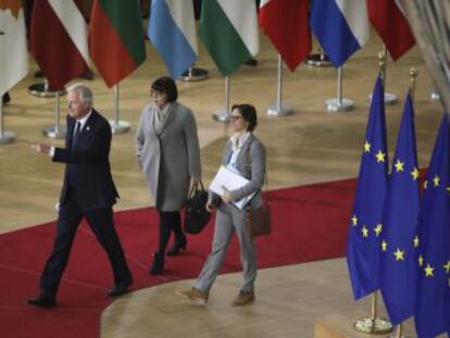 Los líderes europeos aprueban en rápida y fría cumbre el pacto de salida de Reino Unido y la Declaración Política que perfila la futura relación con Londres