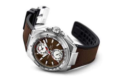 IWC. Nuevo cronógrafo Ingenieur Silberpfeil. Homenaje al coche de carreras W25 de Mercedes-Benz. Precio: 11.800 euros.