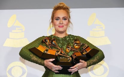 Adele amb tots els premis Grammy.