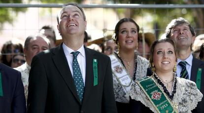 El presidente de la Generalitat, Alberto Fabra, en la &#039;masclet&agrave;&#039; de las fiestas de la Magdalena de Castell&oacute;n. 