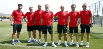 Valverde junto a su cuerpo técnico, ayer en la ciudad deportiva.