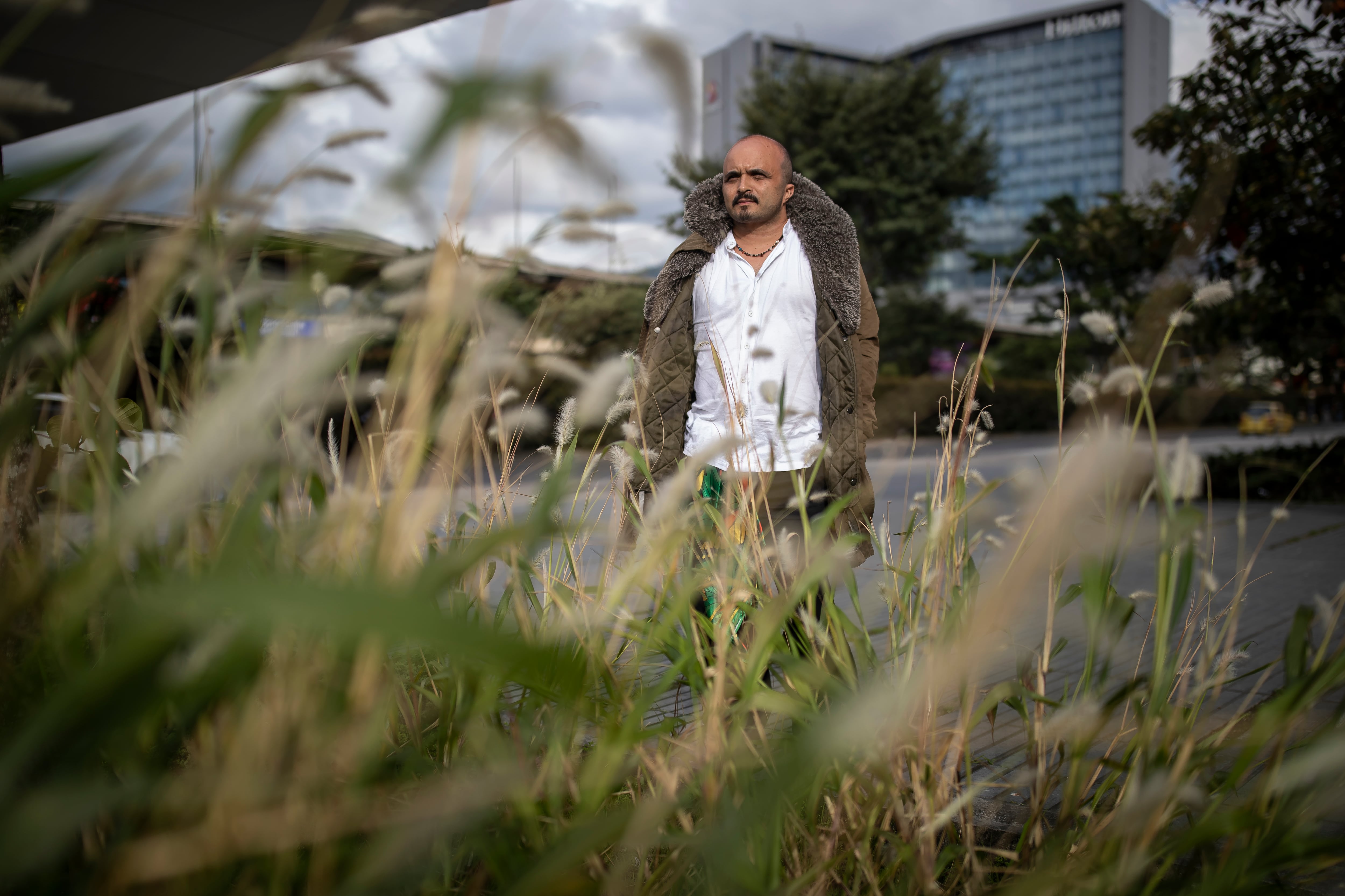 Pablo Navarrete, escritor: “La literatura te ayuda a coserte con tus propias manos, con tus propias herramientas e ideas”