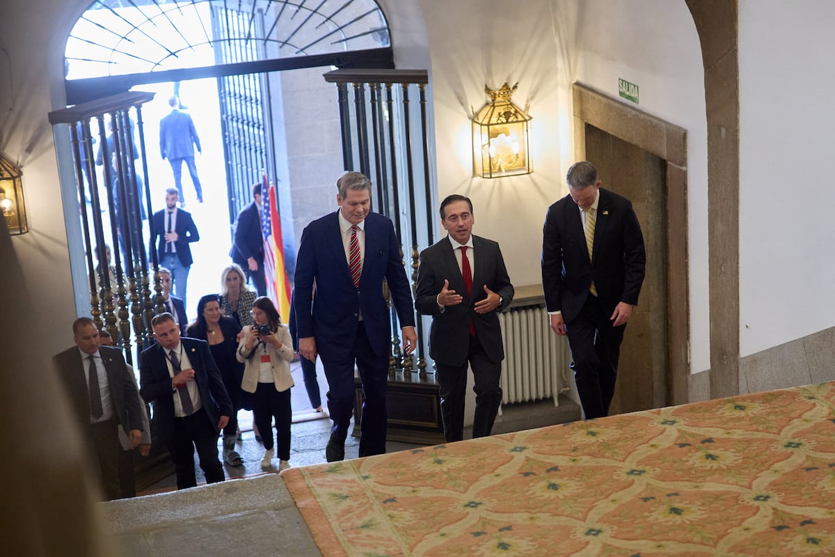 Albares y Cuerpo se reúnen en Madrid con el secretario del Tesoro de Trump