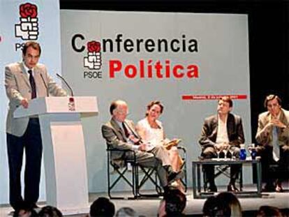 Rodríguez Zapatero, ayer, en la presentación de la Conferencia Política del PSOE.