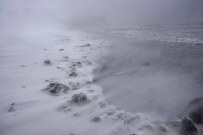El viento levanta la nieve en Atlantic City, Nueva Jersey, el 4 de enero de 2018.