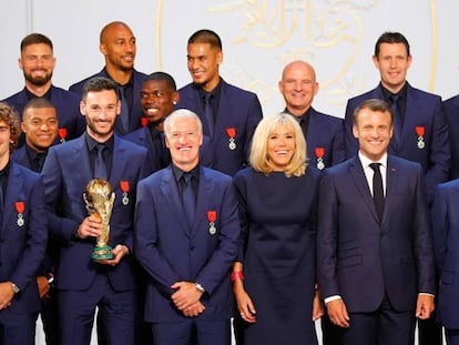 Emmanuel Macron durante un homenaje a los campeones del mundo en Rusia.