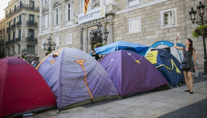 Acampada independentista en la Plaza Sant Jaume.