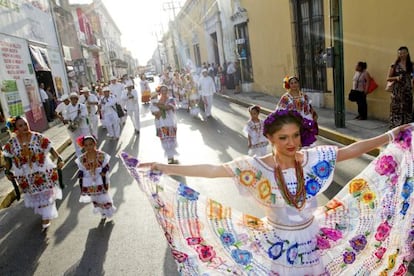 El festival de danza folclórica en el centro de Mérida, Yucatán.