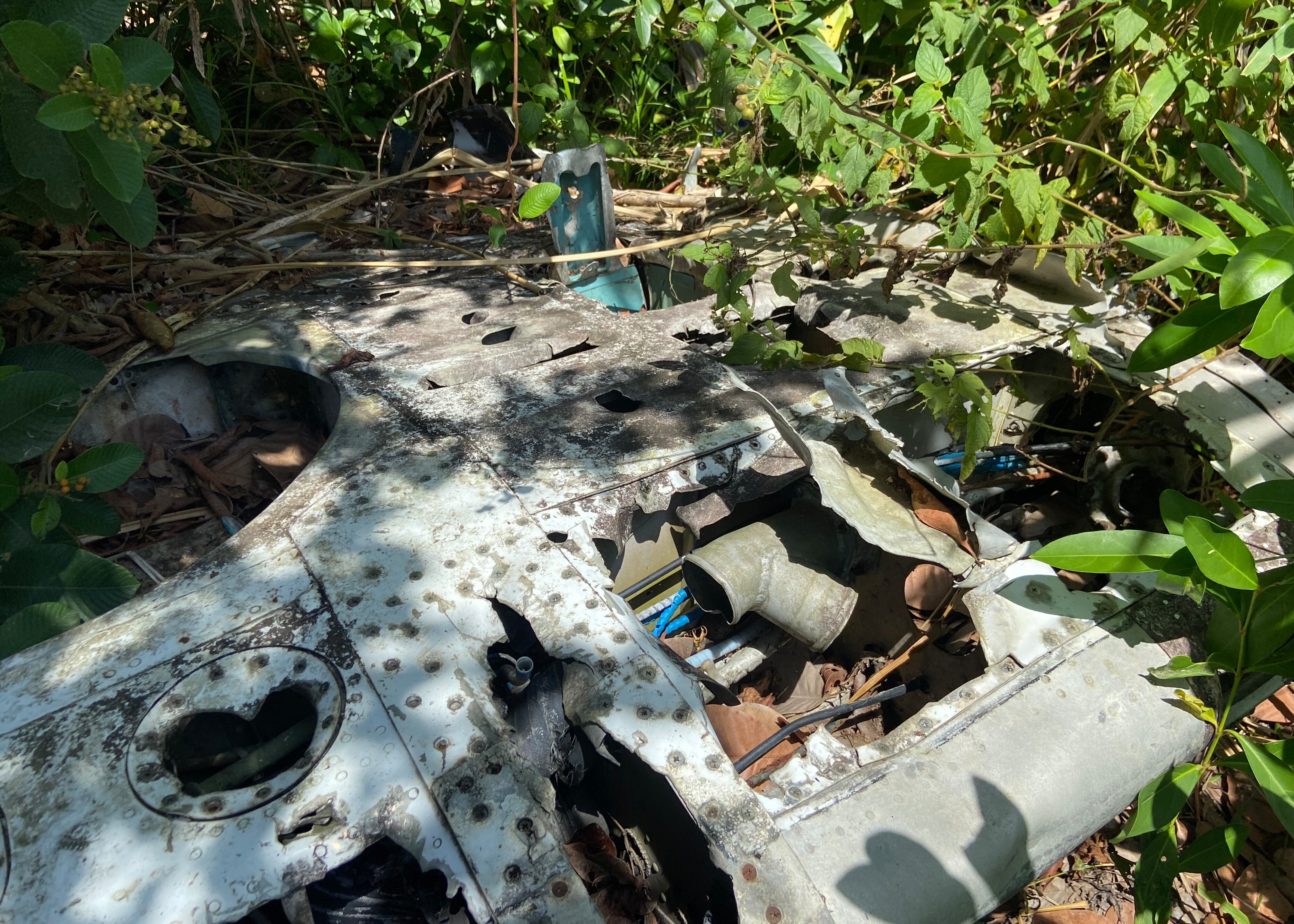 Fuselaje de una aeronave en la selva de la Moskitia.