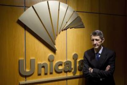 José Manuel Domínguez, director del proyecto de educación financiera "Edufinet", impulsado por Unicaja, que lleva siete años acercando la economía a los ciudadanos para ayudarles a que puedan desenvolverse con una mínima autonomía en la materia.