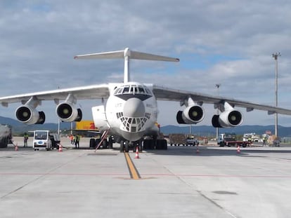 Aena alcanza el centenar de vuelos de carga con material sanitario