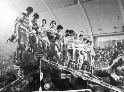 1981. Gorgot, Subirà, Ollé… Las figuras del trial se preparan para una nueva experiencia, el trial indoor, en un abarrotado Palau.