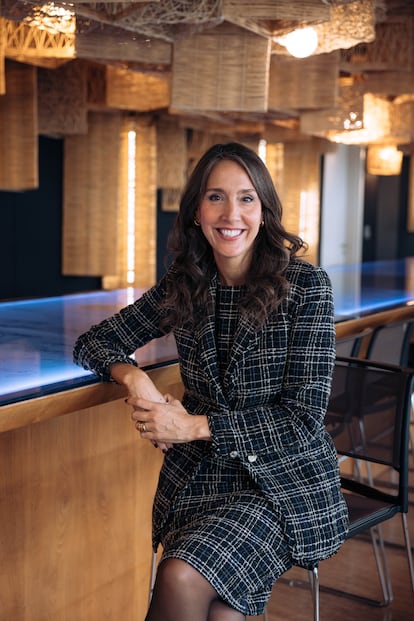 Patricia García es la nueva jefa de living de CBRE. Tras siete años en Arthur Andersen, se unió a la compañía inmobiliaria hace 20 años como directora financiera y durante este periodo ha desarrollado funciones tanto a nivel nacional como internacional, con responsabilidad también sobre las áreas de legal y compliance de la firma. En 2022, tomó el liderazgo del área de ESG de la firma. Es licenciada por Cunef y ADP en la London Business School.