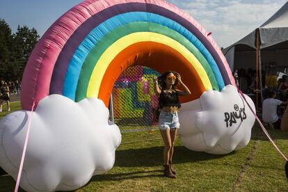 Una asistente al festival durante las primeras horas de la tarde