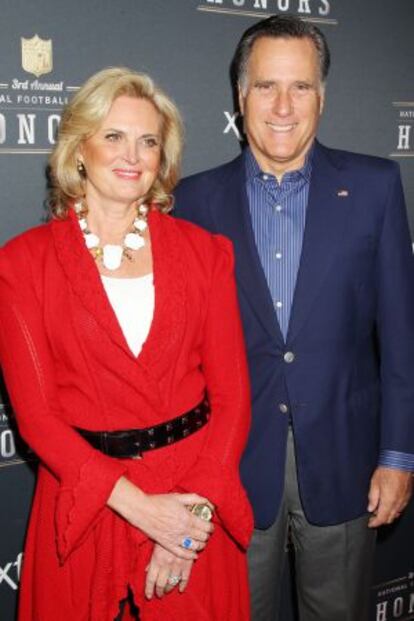 Mitt Romney y su esposa.