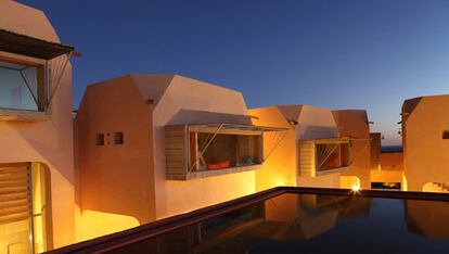 El hotel Dar Hi, primer proyecto arquitectónico de la diseñadora francesa Matali Crasset, en el oasis de Nefta, al sur de Túnez.
