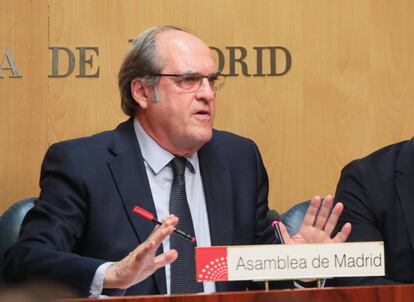 El candidato a la presidencia de la Comunidad de Madrid por el PSOE Ángel Gabilondo, en la Asamblea de Madrid, en una imagen de archivo.