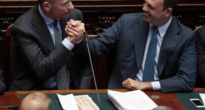 Letta y Alfano, hoy, en el Parlamento en Roma.