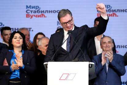 Aleksandar Vucic celebraba el resultado electoral, el domingo en Belgrado.