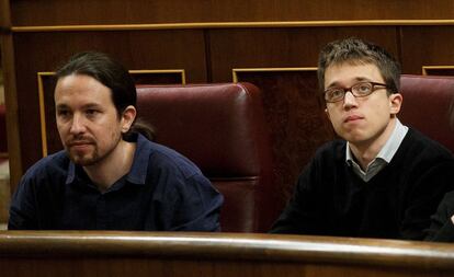 Iglesias y Errejón, en el Congreso.
