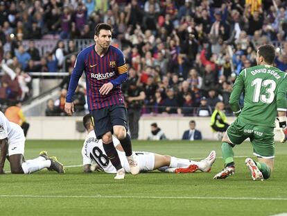 Messi, Arambarri y David Soria en el segundo gol del Barça.