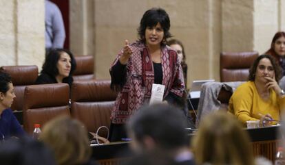Teresa Rodríguez, en el Parlamento andaluz.