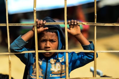 Un niño refugiado rohingya en el campo de Kutupalong (Bangladés).