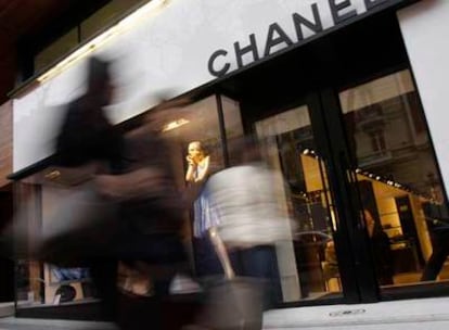 Escaparate de la tienda de Chanel en José Ortega y Gasset, una de las calles de la capital donde hay más <i>boutiques</i> de lujo.