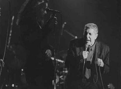 Perla Batalla y Leonard Cohen.