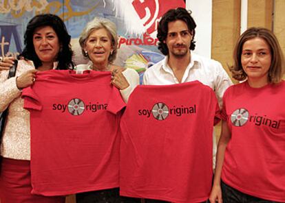 Almudena Grandes, Pilar Bardem, Juan Diego Botto y Mónica Sevil (de izquierda a derecha).

/ BERNARDO PÉREZ