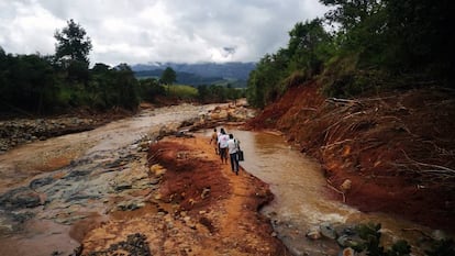 El equipo de MSF en la región de Manicaland, en Zimbabue, tras el ciclón.