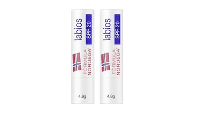 Dos protectores labiales SPF 20. NEUTROGENA.