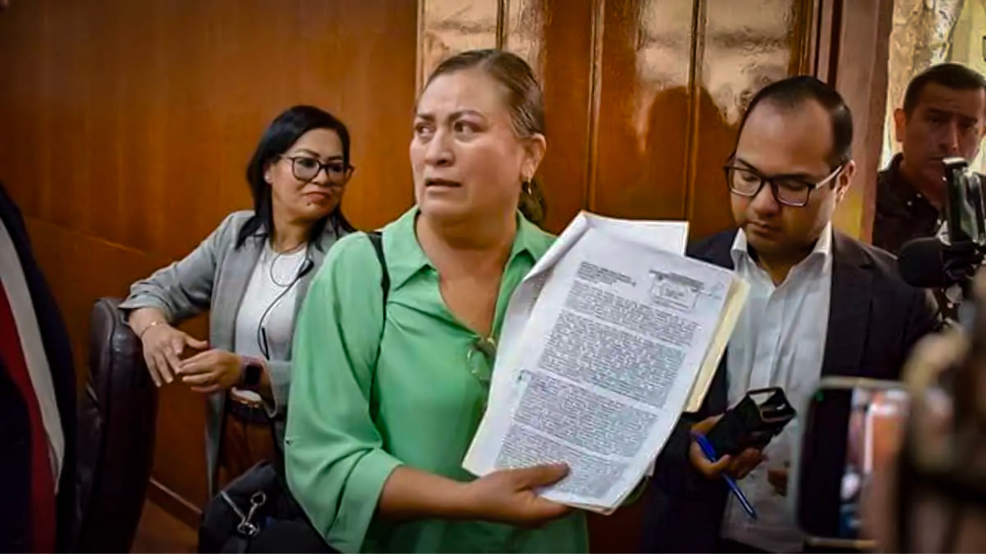 Una madre logra sacar de la elección judicial a un aspirante vinculado con el asesinato de sus hijos