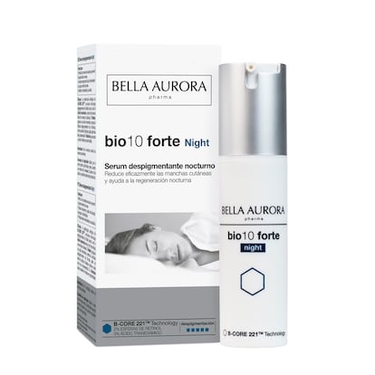 El último lanzamiento de farmacia de Bella Aurora, bio10 forte night, destaca por su tríada de ingredientes despigmentantes y antiedad: B-CORE 221™, retinol encapsulado y ácido tranexámico.