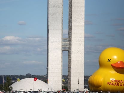 Campanha da Fiesp em Brasília contra o Governo Dilma.