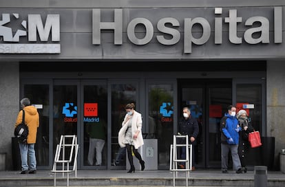 Entrada del Hospital de La Paz este 17 de marzo.