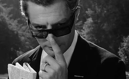 El actor Marcello Mastroianni en la película '8 y ½', de Federico Fellini.