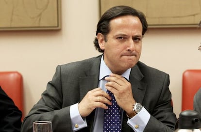 El vicepresidente de CEIM, Juan Pablo Lázaro, interviene en la Comisión Constitucional que tramita la Ley de Transparencia, en el Congreso.