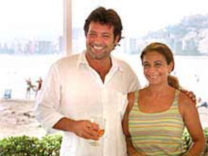 Jorge Perugorría y Lolita, ayer, en un descanso del rodaje en Cullera.